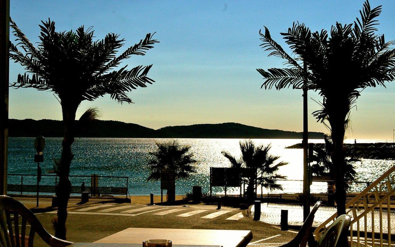 Hôtel Les Alizés Cavalaire-sur-Mer Exterior foto