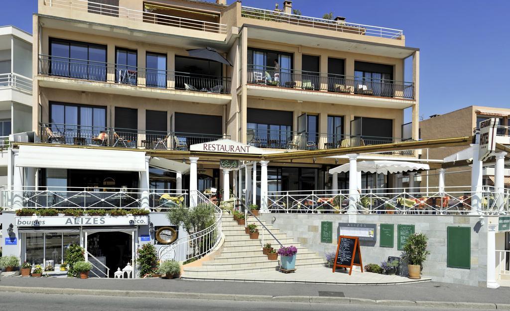 Hôtel Les Alizés Cavalaire-sur-Mer Exterior foto